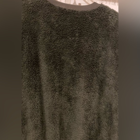 Ladies Size Large Cherish Pullover Green Thick Sweater With Pockets - Picture 5 of 16